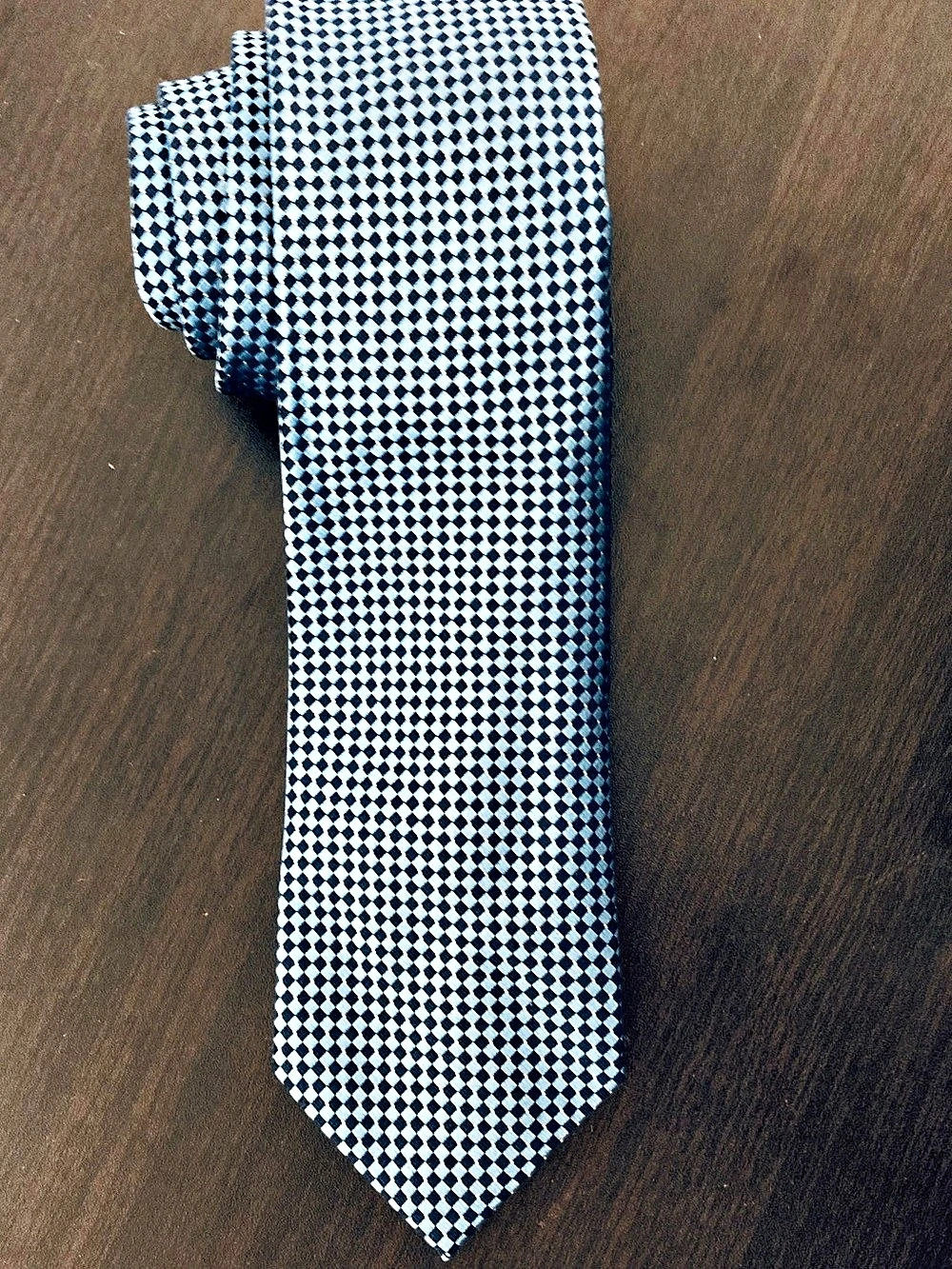 Michael Kors Blue Checkerboard Silk Necktie NWT 59 x 3 inch.